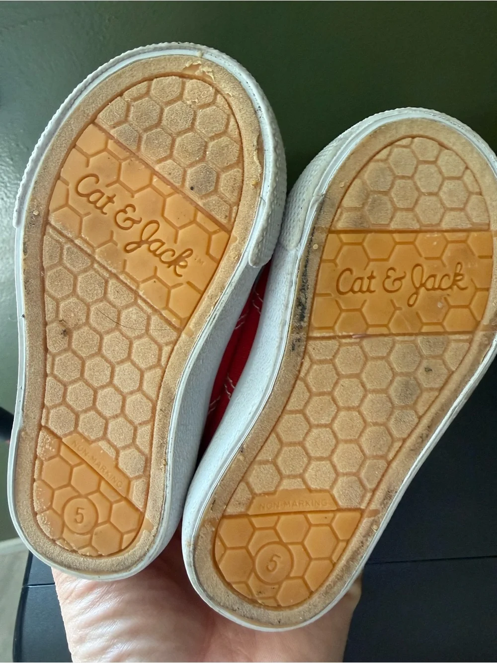Cat & Jack Canvas Kids Slip-On Sneakers - Size 5
